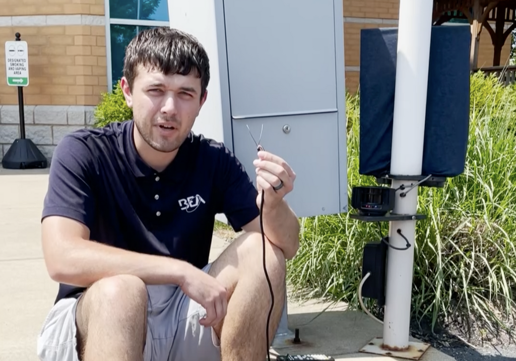 H100 Blue Wires Shorts Thumb