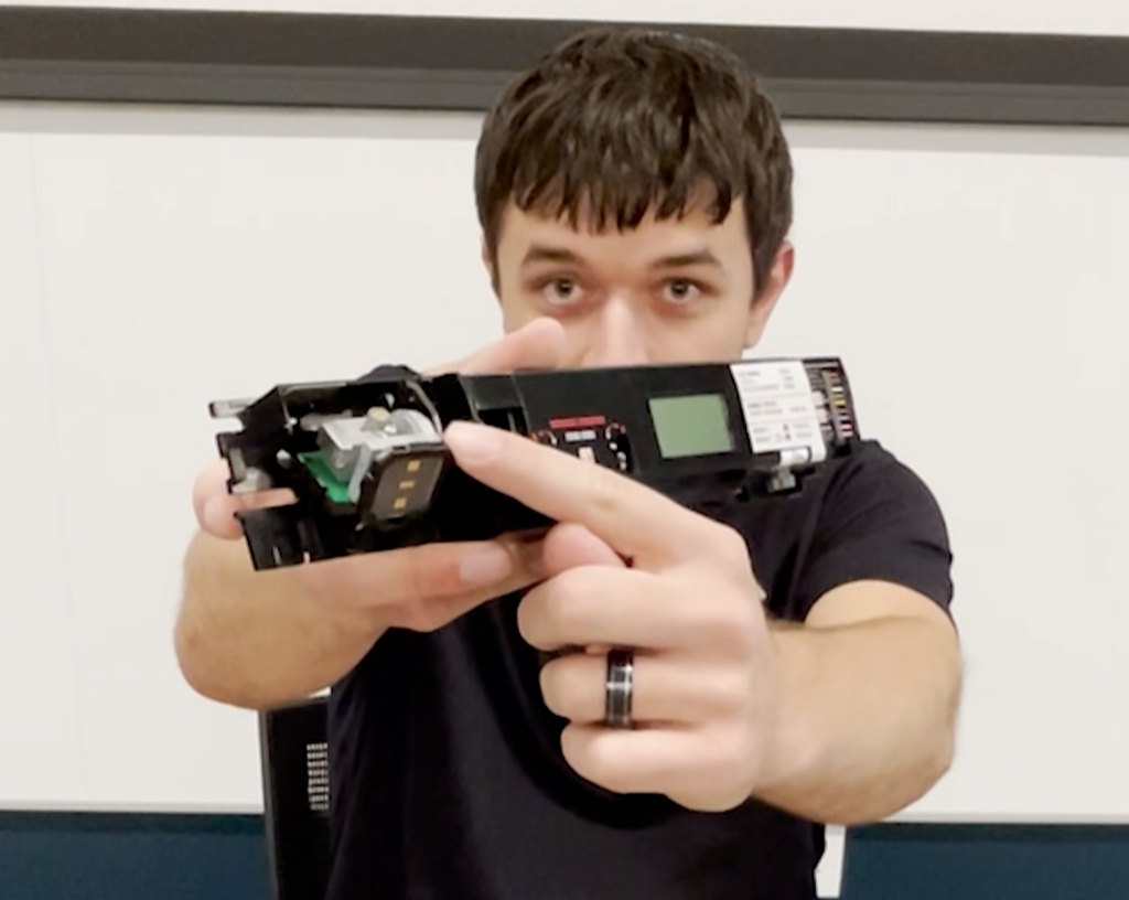 Identifying a BEA IXIO Short Thumb